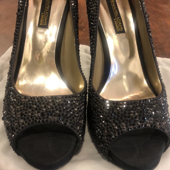 Benjamin Adams London Black Crystallized Satin Dress Pumps, US 7.5 - Picture 4 of 14
